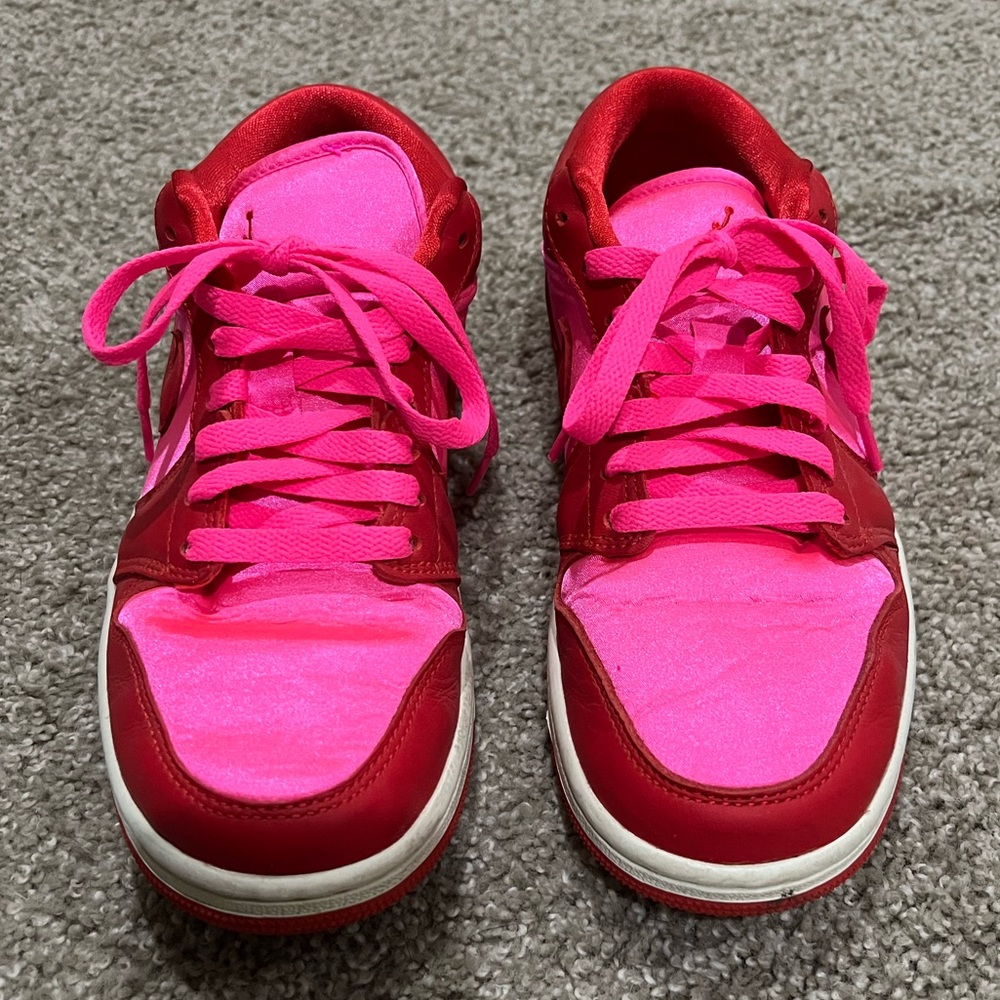 Nike Air Jordan 1 Low SE Pink Blast - Picture 5 of 11